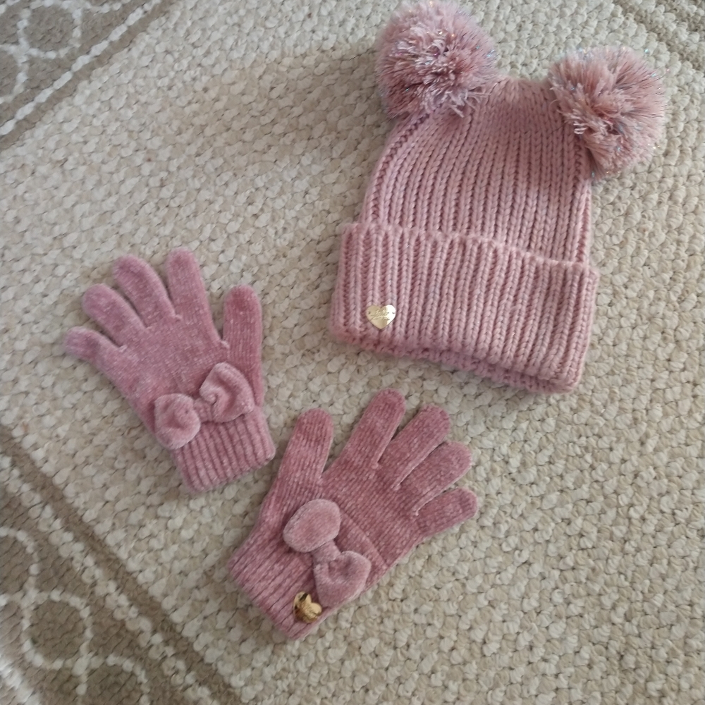 Betsey Johnson🧁 NWOT Pink Pom Hat & Gloves Bows